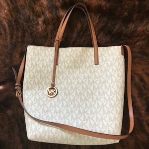✨EUC Michael Kors Hayley Tote!✨